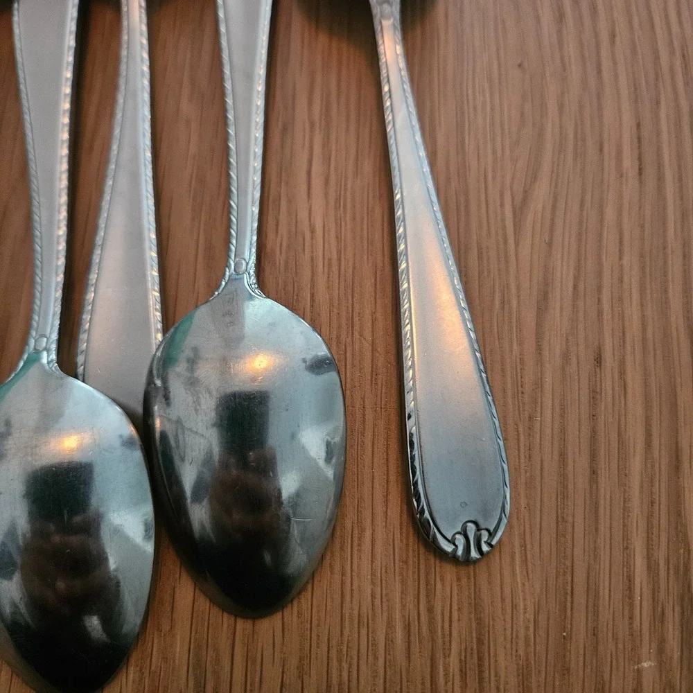 Set‎ of 6 spoons beaded rope edge pattern silvertone